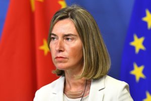 F. Mogherini apie J. McCainą: „Tai buvo žmogus su stipriu atsakomybės jausmu“