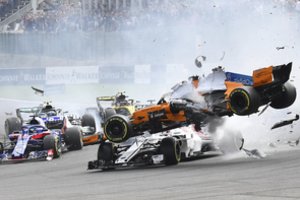 Belgijos trasoje – atgijęs Sebastianas Vettelis ir beprotiškas Fernando Alonso skrydis
