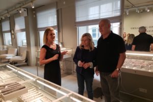 Izraelio premjeras Benjaminas Netanyahu su žmona aplankė deimantų namus Vilniuje