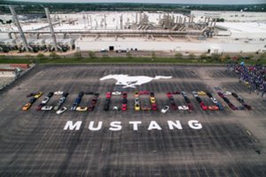 „Ford“ pagamino 10-milijoninį „Mustang“: įdomus sutapimas su praeitimi