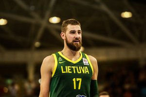 Prezidentė ir krepšininkas J. Valančiūnas Vilniuje atidarys paauglių dienos namus