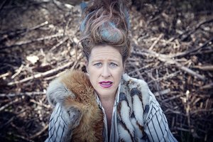 Šiuolaikinė klounė Angela Wand: „Tai, kas priverčia juoktis, arti to, kas priverčia verkti“