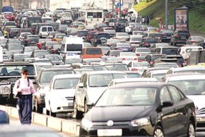 Nuo spūsčių dūstantiems Maskvos vairuotojams rado viliojančią išeitį