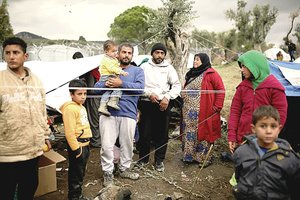 Blogiausias prieglobstis pasaulyje: pabėgėlių pilną salą užvaldė smurtas ir nusikaltimai