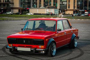 Įspūdingos „Lada“ savininkas: spėjau išgelbėti mašiną nuo kaimietiško „tiuningo“