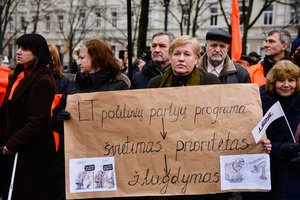 Premjeras pripažįsta galimus nesklandumus įsigaliojus etatiniam mokytojų apmokėjimui