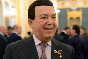 Mirė skandalingasis Rusijos dainininkas ir politikas Josifas Kobzonas 