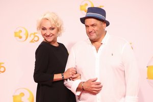 Į renginį atvykusi Inga Norkutė pademonstravo itin lieknas kojas