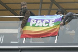 Lietuva ir dar 14 šalių išsakė susirūpinimą dėl LGBTI asmenų persekiojimo