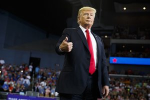 D. Trumpas: Baltieji rūmai yra „sklandžiai veikiantis mechanizmas“