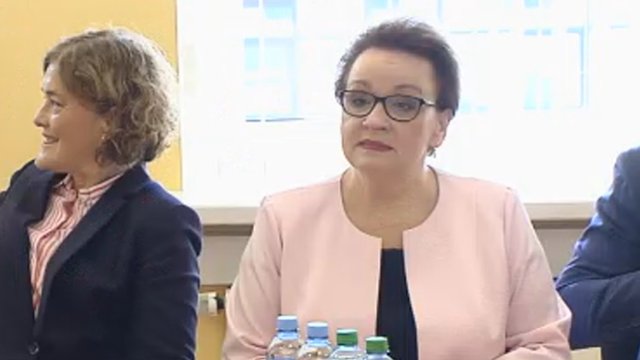 Lietuvoje viešinčiai Lenkijos švietimo ministrei – lenkų moksleivių priekaištai