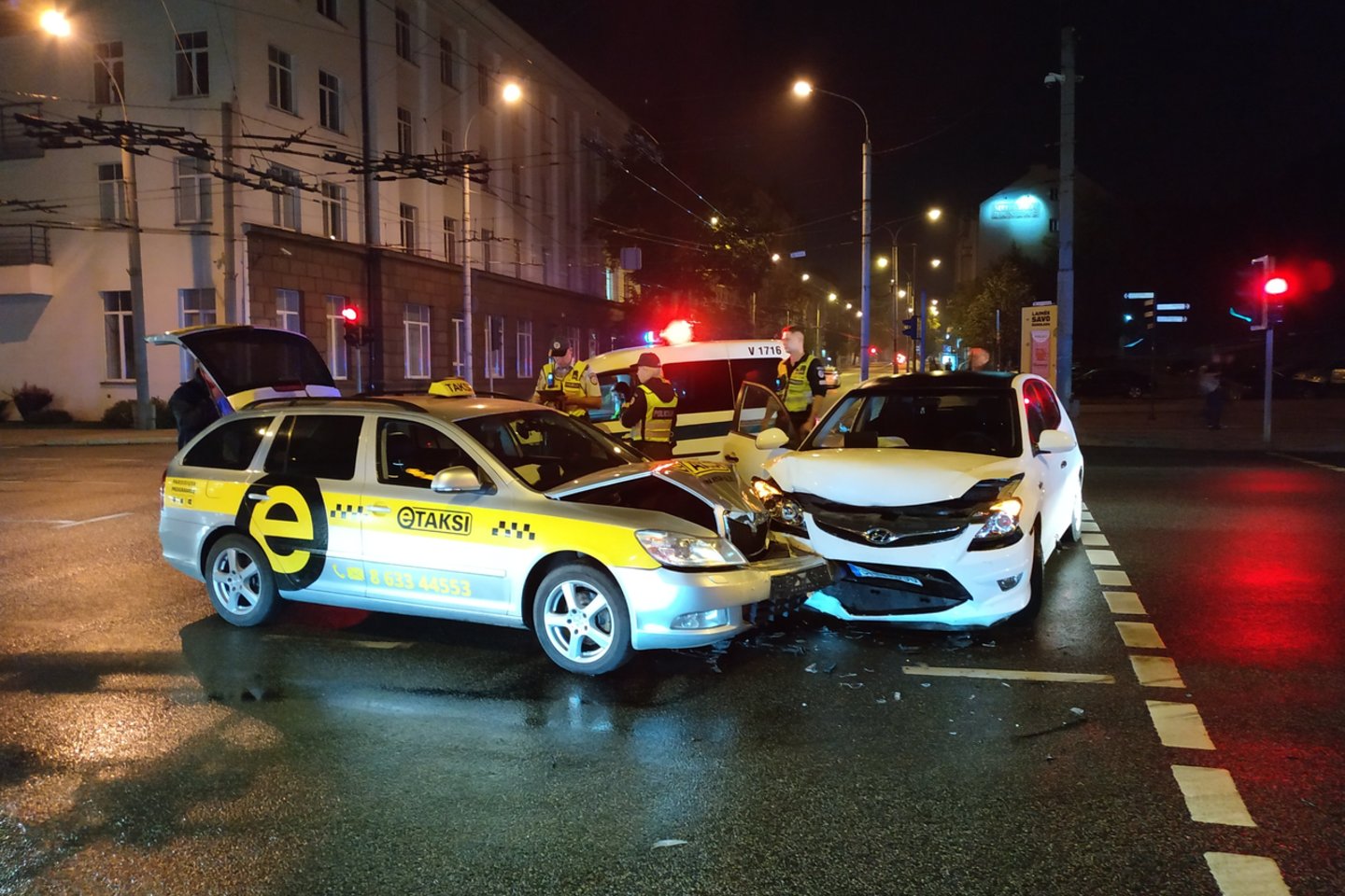 Per avariją Vilniaus centre nukentėjo taksi keleivis – jis išvežtas į ligoninę.
