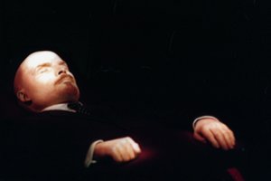 Sprogimas mauzoliejuje: kaip kėsintasi į mirusį Leniną