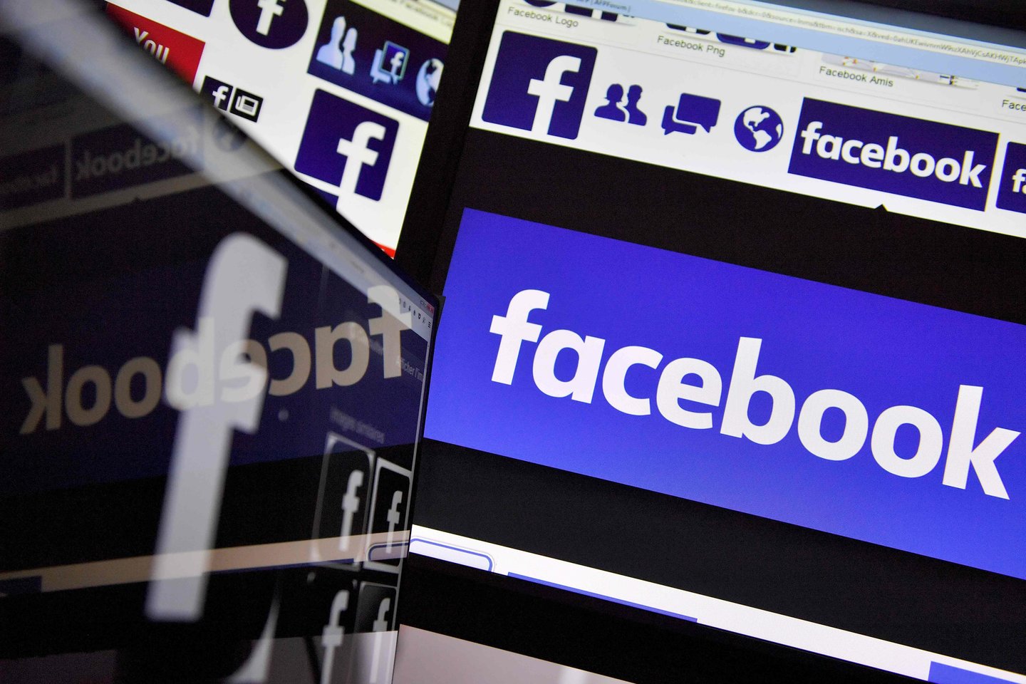 Socialinio tinklo „Facebook“ naudojama terorizmo apibrėžtis yra „pernelyg plati“ ir kelia cenzūros bei savavališko atsisakymo teikti savo paslaugas grėsmę, pirmadienį perspėjo vienas Jungtinų Tautų ekspertas žmogaus teisių srityje.