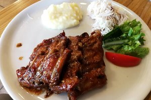 Šeimyninis restoranas maloniai nustebino maistu. Nuliūdino tik vienas dalykas