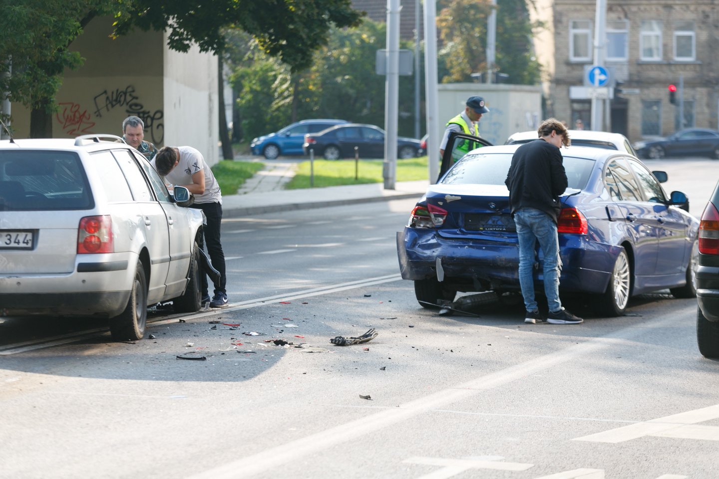 Per masinę avariją Vilniuje nukentėjo jaunas vyras.<br> T.Bauro nuotr.