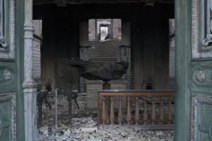 Supleškėjus Brazilijos kultūros brangakmeniui, ieškoma išlikusių vertybių