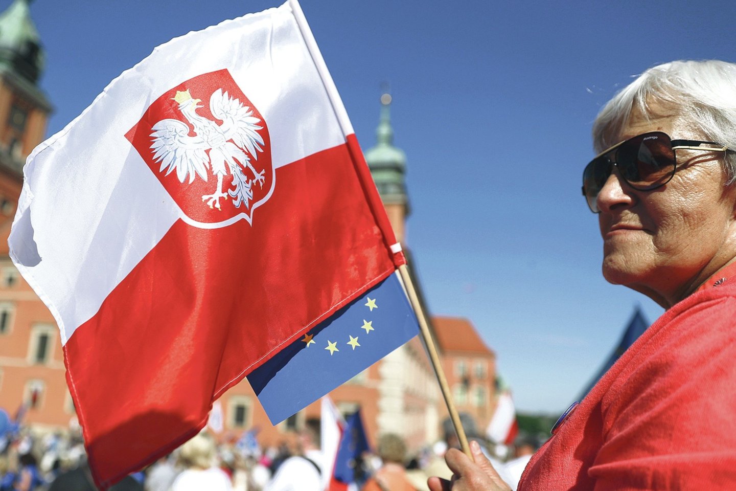 Apžvalgininkai Varšuvoje mano, kad Lenkijos valdžia seniai svarsto galimybę pasitraukti iš Europos Sąjungos.
