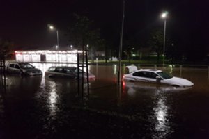 Kaune naktį paskendo daugybė stovinčių automobilių: ką būtina padaryti jų šeimininkams