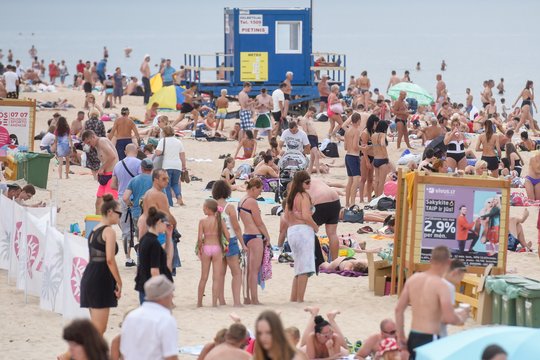 Pajūrio nepaliekantiems poilsiautojams – perspėjimas dėl gelbėtojų