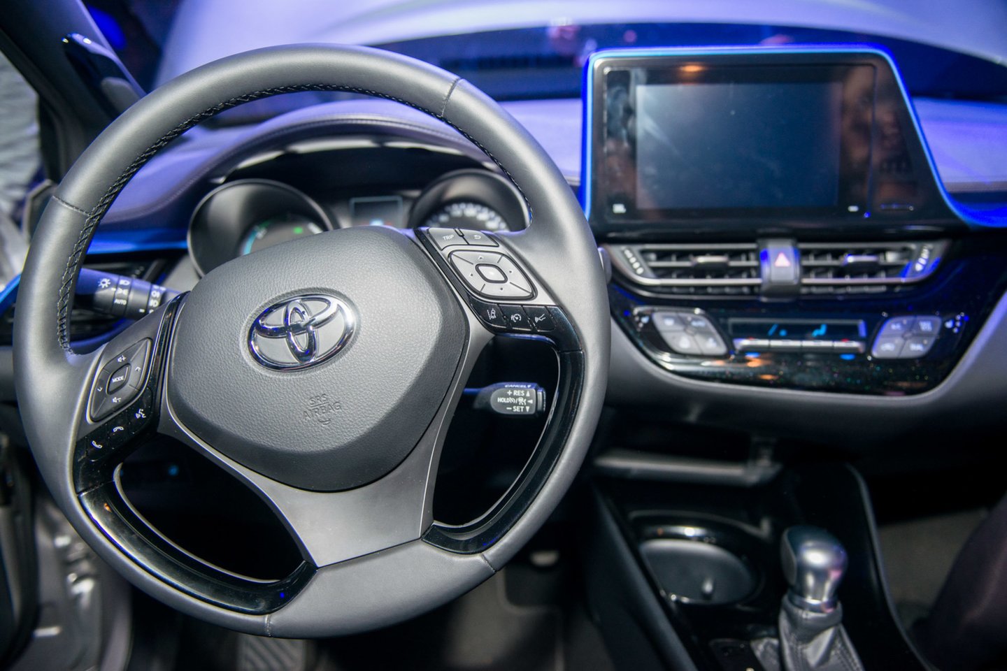 „Toyota" atšaukė daugiau nei 1 mln. hibridinių modelių.<br>J.Stacevičiaus nuotr.