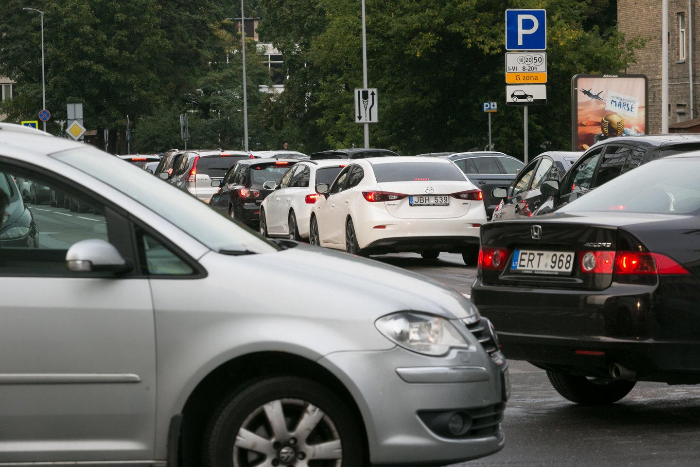 Rugsėjį transporto srautas Vilniuje gerokai išaugo, ypač didelis eismas - Geležinio vilko gatvės kryptimi.