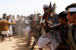 Jemeno derybos yra „žybsintis vilties signalas“, sako JT pasiuntinys 