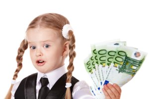 Kiek dienpinigių duoti vaikui? Negaili net tie, kurie skursta