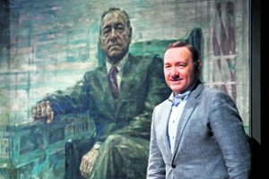 Kevinas Spacey be asmens sargybinių nė kojos nekelia iš namų 