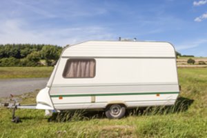 Šeimos iš Rokiškio bėda: daiktai – priekaboje, nakvynę turi iki pirmadienio