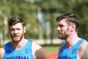 Broliai Lavrinovičiai įstojo į kraujo donorų gretas: „Niekada nežinai, kas laukia rytoj“