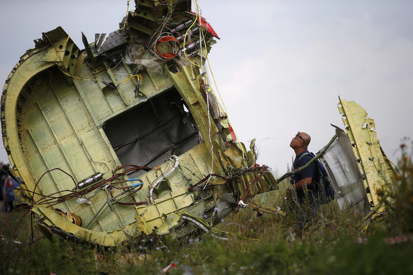 Abejonių sėjimo taktiką Rusija ištobulino po to, kai Rytų Ukrainoje numuštas MH17.<br>„Reuters“/„Scanpix“ nuotr.