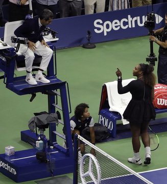 „US Open“ finale pralaimėjimą patyrusi S. Williams arbitrui išrėžė tiradą