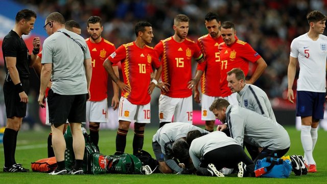 Futbolo grandų dvikovoje pergalę šventė Ispanija, varžovas patyrė kraupią traumą