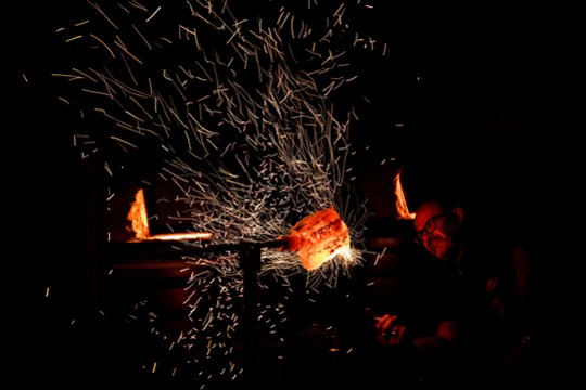 Panevėžyje stebuklus iš stiklo kurs profesionalai iš 12 valstybių