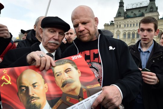Rusijos komunistus šlovinęs JAV kovotojas įsisuko į politiką – išrinktas į Krasnogorsko tarybą
