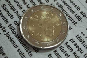 Palygino vidurinę klasę Lietuvoje ir Estijoje: atlyginimas skiriasi daugiau nei 40 proc.