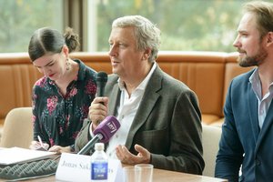 Lietuvos ir Latvijos teatrų vadovai drauge pristatė būsimąjį LNOBT sezoną  