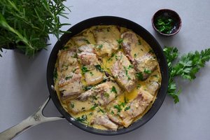 Troškintas karpis: puikus patiekalas iš be reikalo nuvertintos lietuviškos žuvies