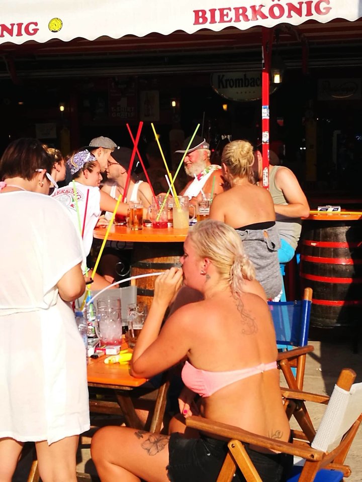 Užsieniečiai Bulgarijos kurortuose pinigų neskaičiuoja.<br> Lrytas.lt nuotr.