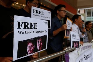 ES smerkia Mianmarą už dviejų žurnalistų įkalinimą, nepaisant šalies lyderės pasiteisinimų