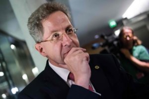 Vokietijos koalicijai gresia nauja krizė, kilus skandalui dėl žvalgybos vadovo komentarų