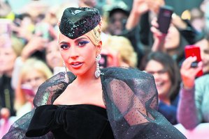 Lady Gaga atvirai prabilo apie kankinančią ligą