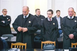 Kaltinamieji filmą apie save nori žiūrėti slapta