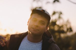 Į Vilnių atvykstantis Macas DeMarco: „Man moka už tai, kad keliaučiau ir durniuočiau“