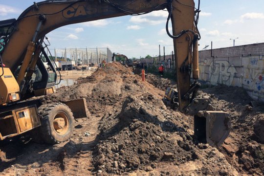 Kaune žemės užgriuvo 25 metų darbininką, vyras sunkiai sužeistas