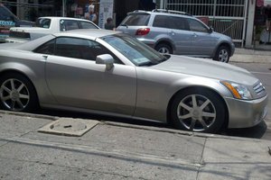 Prabangus „Cadillac“ vyrui virto spąstais – vos nemirė dėl vienos detalės