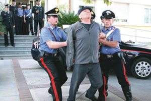 Italijos mafija savo veiklą išplėtė Rytų Europoje, priartėjo ir prie Lietuvos sienų