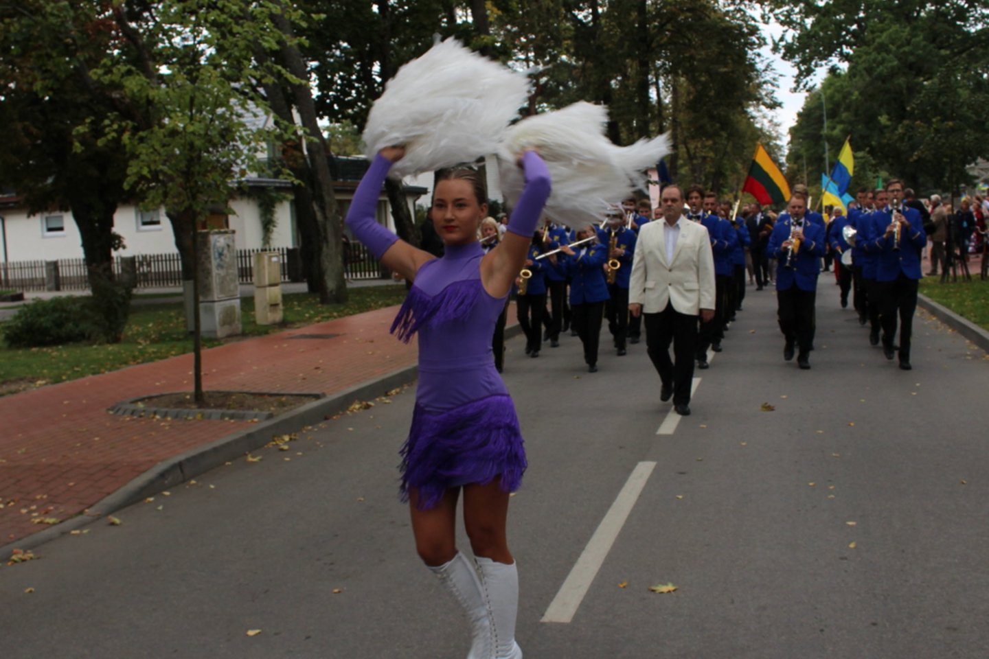  Kurorte prasidėjo tarptautinis liaudiškų šokių festivalis „Palangos miestely“.<br> A.Ziabkaus nuotr.