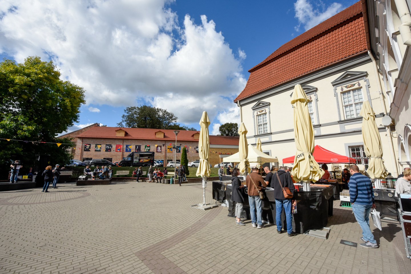  Melomanai ir atlikėjai Vilniuje rinkosi į vinilo festivalį.<br> D.Umbraso nuotr.